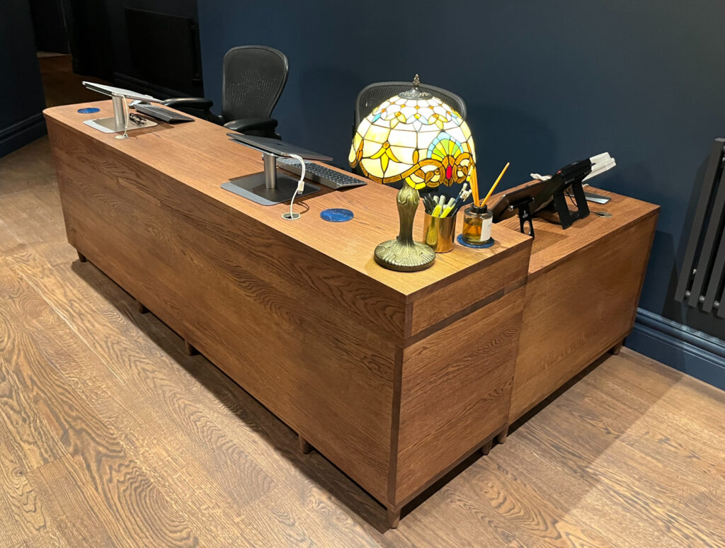 Reception desk